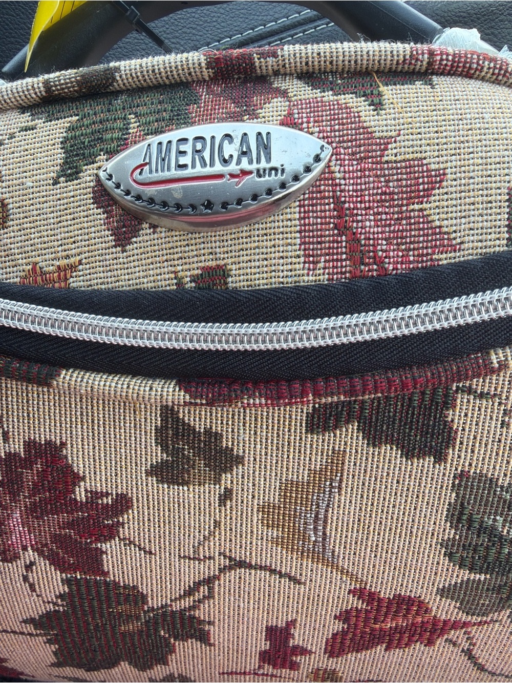 American Uni Floral Tapestry Backpack in Beige and Burgundy  vintage from 1980’s
